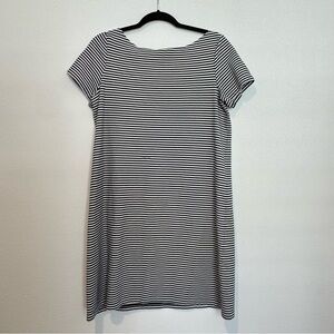 Lafayette 148 Black and White Striped Short Sleeve Knee Length Shirt Dress